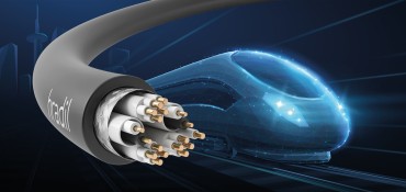 CAN Bus Hybrid Cable including Power Supply for Rail Vehicles